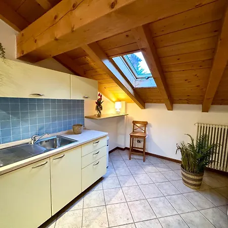 Casa Lucrezia Lägenhet Colico